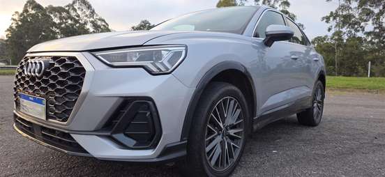 AUDI-Q3-2023