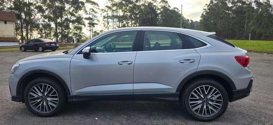 AUDI-Q3-2023