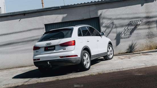 AUDI-Q3-2015