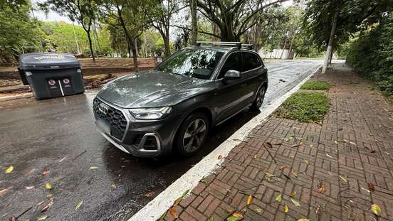 AUDI-Q5-2021