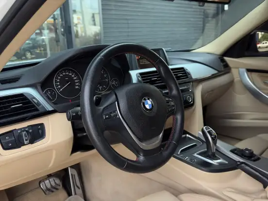 BMW-320i-2.0 SPORT 16V TURBO ACTIVE FLEX 4P AUTOMÁTICO BMW-320i-2016