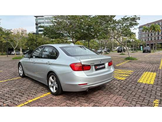 BMW-320i-2.0 16V TURBO ACTIVE FLEX 4P AUTOMÁTICO BMW-320i-2013