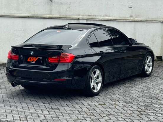 BMW-320i-2015