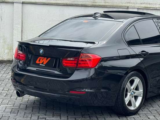 BMW-320i-2015