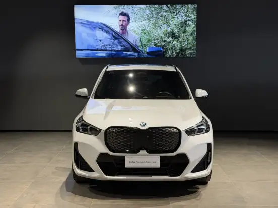 BMW-iX1-2024