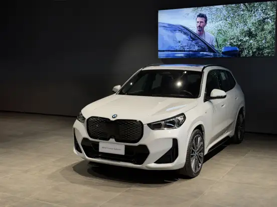 BMW-iX1-2024