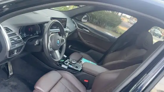BMW-iX3-2023