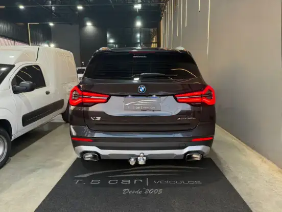 BMW-X3-2022