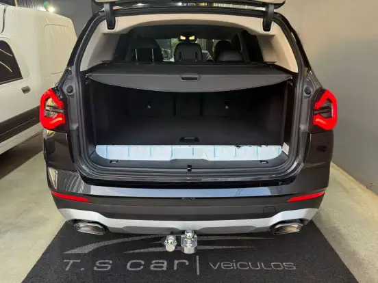 BMW-X3-2022