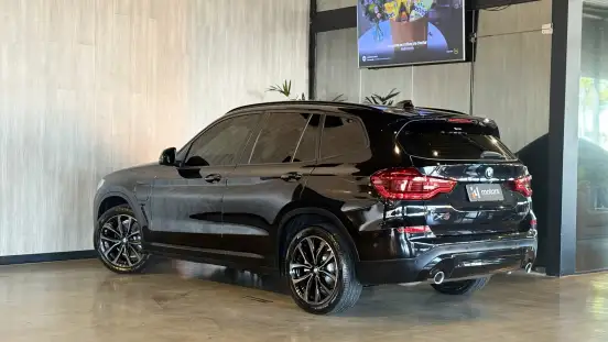 BMW-X3-2021