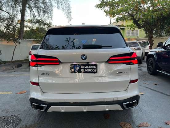 BMW-X5-2023
