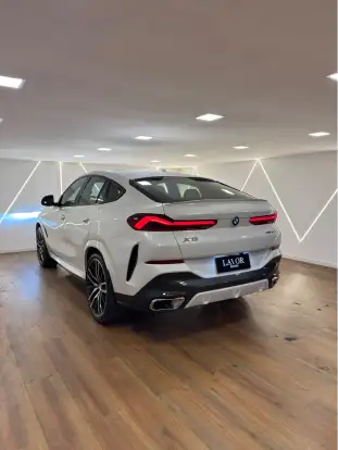 BMW-X6-2023