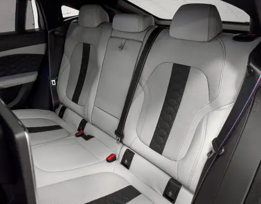 BMW-X6-2022