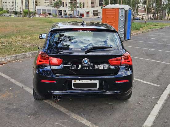 BMW-120i-2015