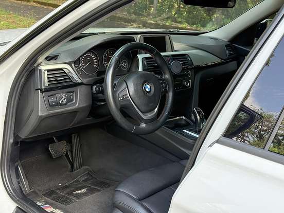 BMW-320i-2.0 16V TURBO ACTIVE FLEX 4P AUTOMÁTICO BMW-320i-2015