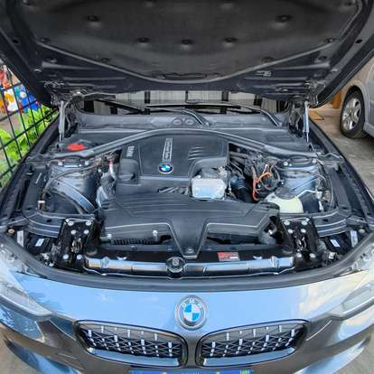 BMW-320i-2013
