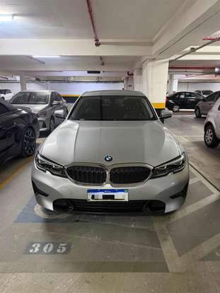 BMW-320i-2019