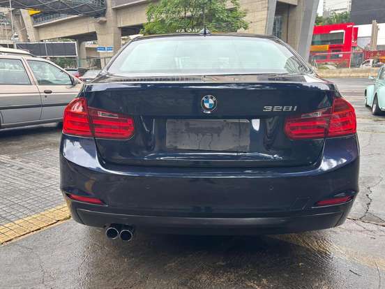 BMW-328i-2012