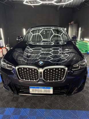 BMW-X4-2022