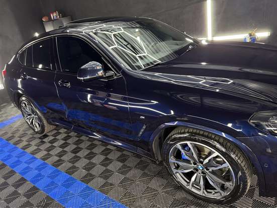 BMW-X4-2022