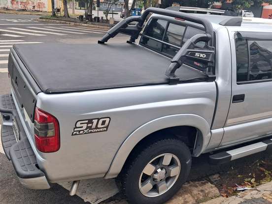 CHEVROLET-S10-2.4 MPFI EXECUTIVE 4X2 CD 8V FLEX 4P MANUAL CHEVROLET-S10-2010