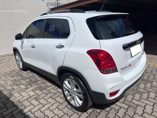 CHEVROLET-TRACKER-2017