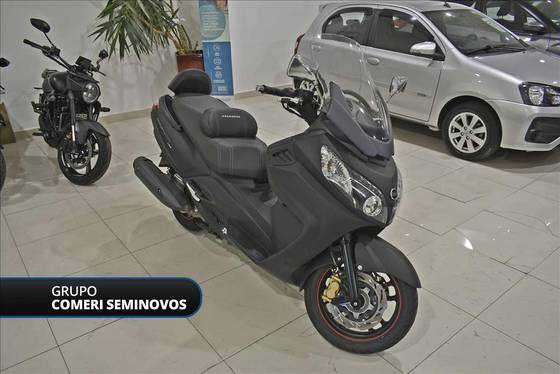 DAFRA MAXSYM 400i 