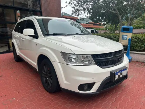 DODGE JOURNEY 3.6 SXT V6 GASOLINA 4P AUTOMÁTICO