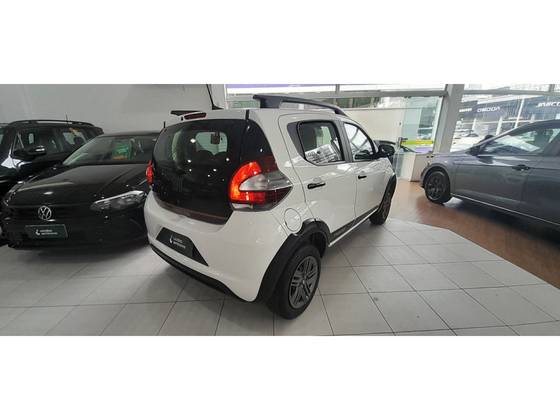 FIAT MOBI 1.0 FIREFLY FLEX TREKKING MANUAL