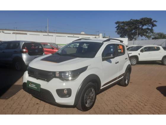 FIAT MOBI 1.0 FIREFLY FLEX TREKKING MANUAL