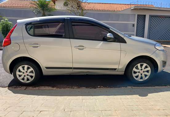 FIAT-PALIO-2015