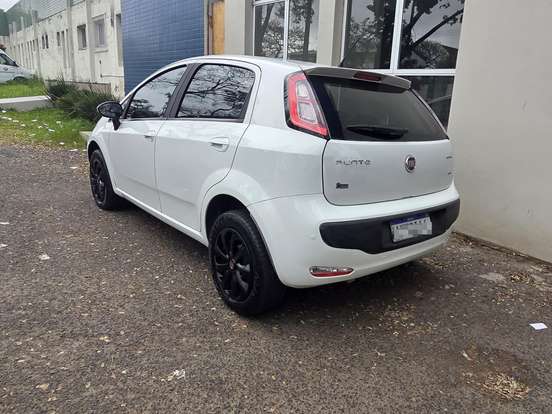 FIAT-PUNTO-1.6 ESSENCE 16V FLEX 4P MANUAL FIAT-PUNTO-2015