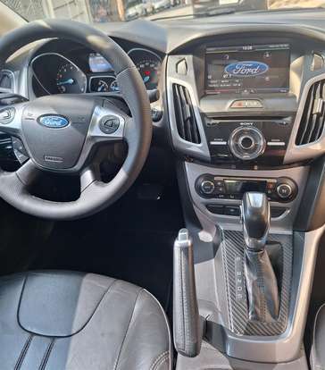 FORD-FOCUS-2014