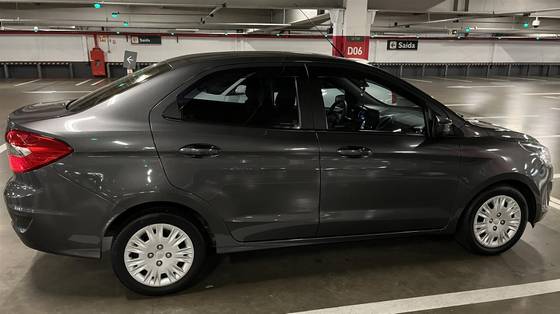 FORD KA 1.5 TI-VCT FLEX SE PLUS SEDAN AUTOMÁTICO