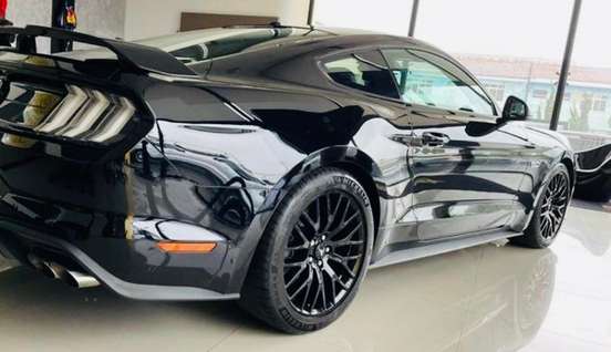 FORD-MUSTANG-2018