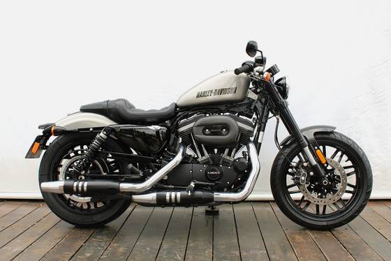 HARLEY-DAVIDSON SPORTSTER ROADSTER 