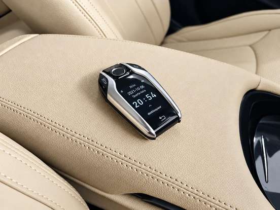 HYUNDAI-AZERA-3.0 MPFI GLS V6 24V GASOLINA 4P AUTOMÁTICO HYUNDAI-AZERA-2015