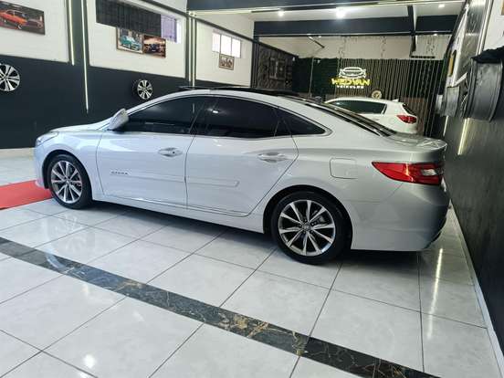 HYUNDAI-AZERA-3.0 MPFI GLS V6 24V GASOLINA 4P AUTOMÁTICO HYUNDAI-AZERA-2015