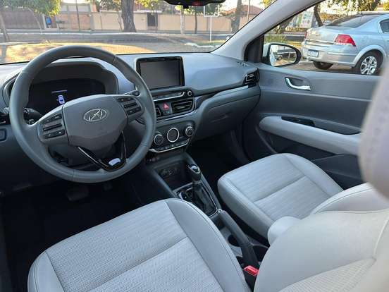 HYUNDAI-HB20S-2023