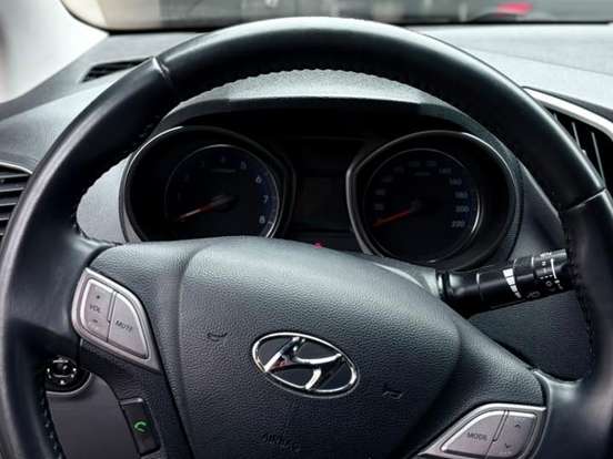 HYUNDAI-HB20S-1.6 PREMIUM 16V FLEX 4P AUTOMÁTICO HYUNDAI-HB20S-2017