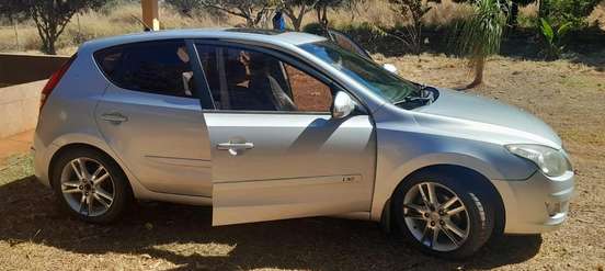 HYUNDAI-I30-2010