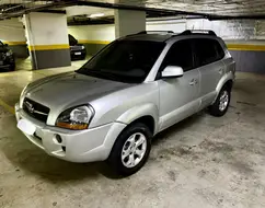 HYUNDAI TUCSON 2.0 MPFI GLS 16V 143CV 2WD FLEX 4P AUTOMÁTICO HYUNDAI TUCSON 2.0 MPFI GLS 16V 143CV 2WD FLEX 4P AUTOMÁTICO