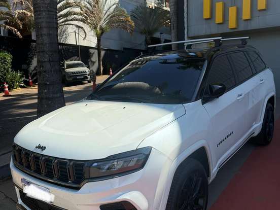 JEEP-COMMANDER-2.0 HURRICANE 4 TURBO GASOLINA BLACKHAWK AT9 JEEP-COMMANDER-2024