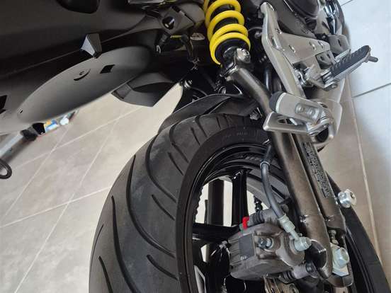 KAWASAKI-ER-6N KAWASAKI-ER-6N-2013