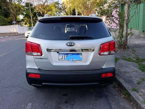 KIA-SORENTO-2010