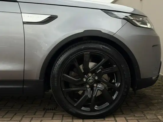 LAND ROVER-DISCOVERY-3.0 V6 TD6 DIESEL HSE 4WD AUTOMÁTICO LAND ROVER-DISCOVERY-2019