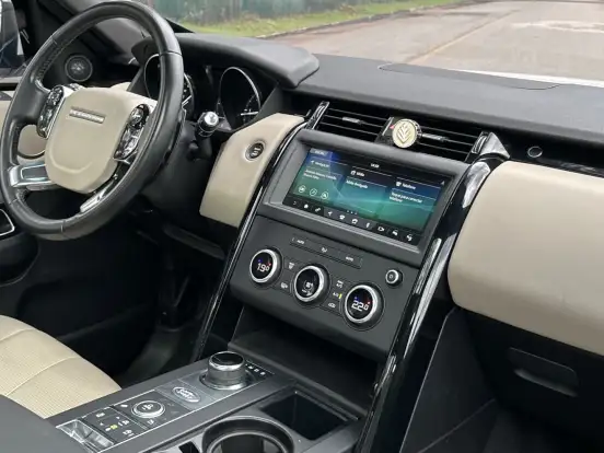LAND ROVER-DISCOVERY-3.0 V6 TD6 DIESEL SE 4WD AUTOMÁTICO LAND ROVER-DISCOVERY-2019