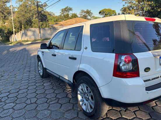 LAND ROVER-FREELANDER-3.2 SE 6 CILINDROS 24V GASOLINA 4P AUTOMÁTICO LAND ROVER-FREELANDER-2009