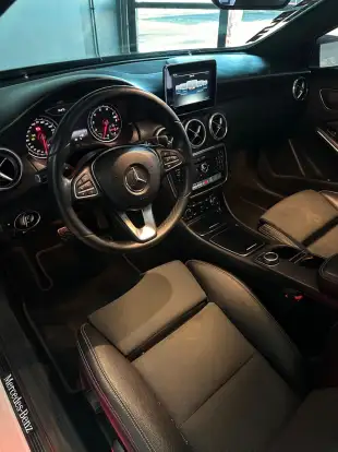 MERCEDES-BENZ-A 200-2017