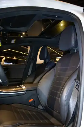 MERCEDES-BENZ-C 300-2025
